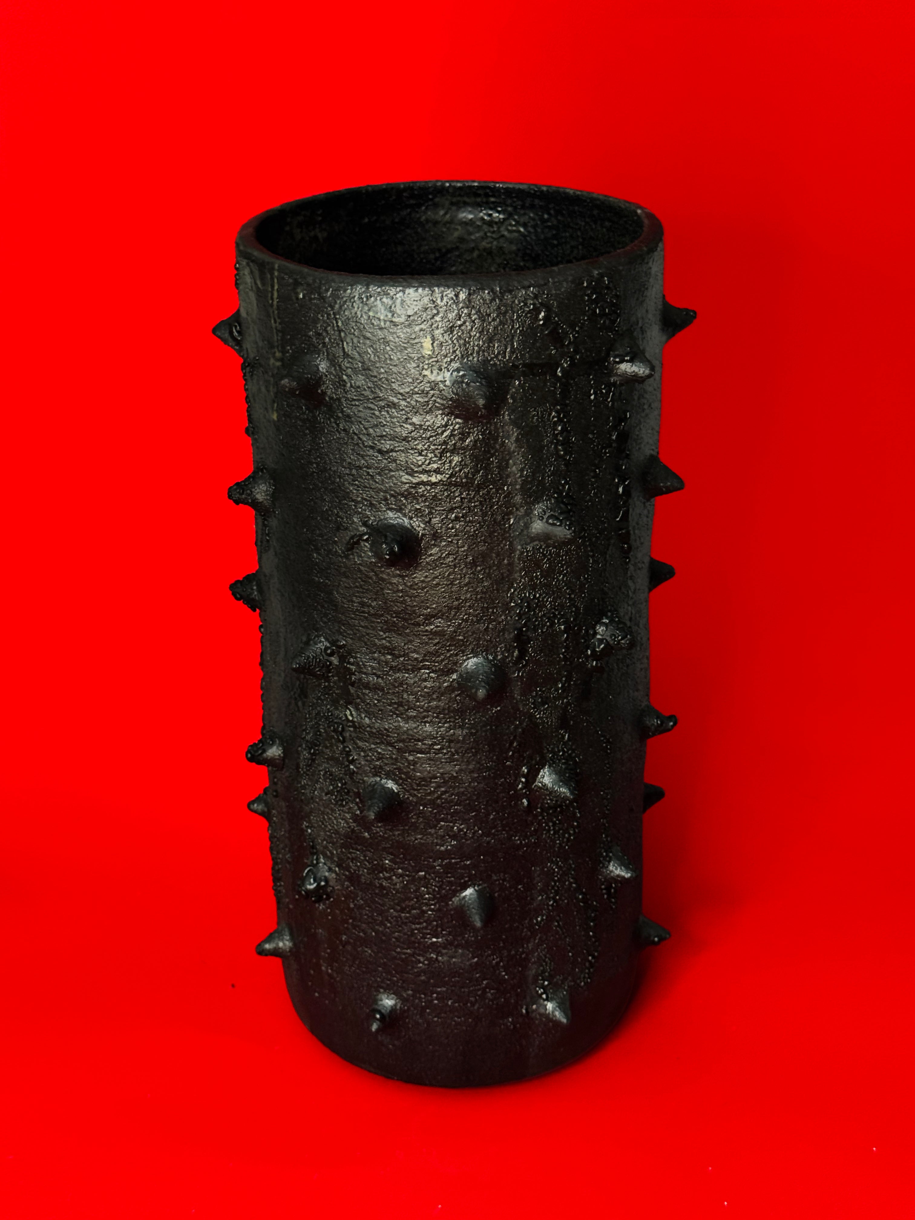 Impending Vase - l